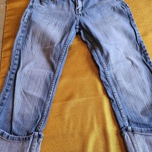 Women's YMI capri Denim shorts size 5